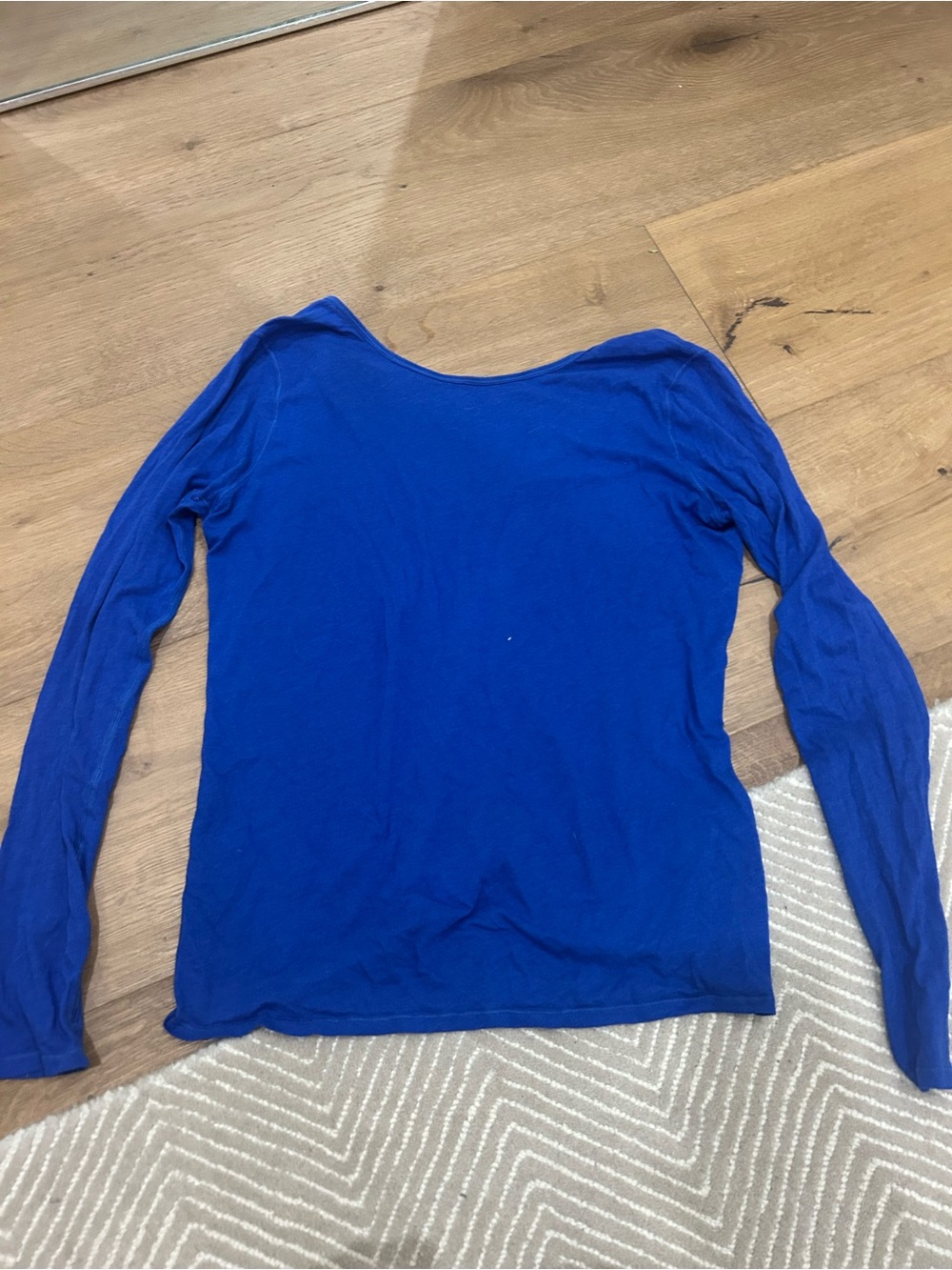 lululemon athletica Women's Cobalt Blue Long-Sleeve Scoop Neck Top